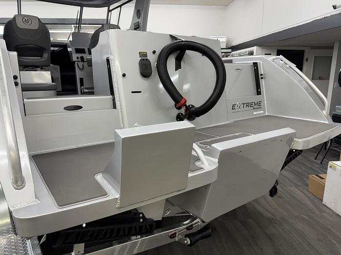 2025 Extreme Boats  696 Game King