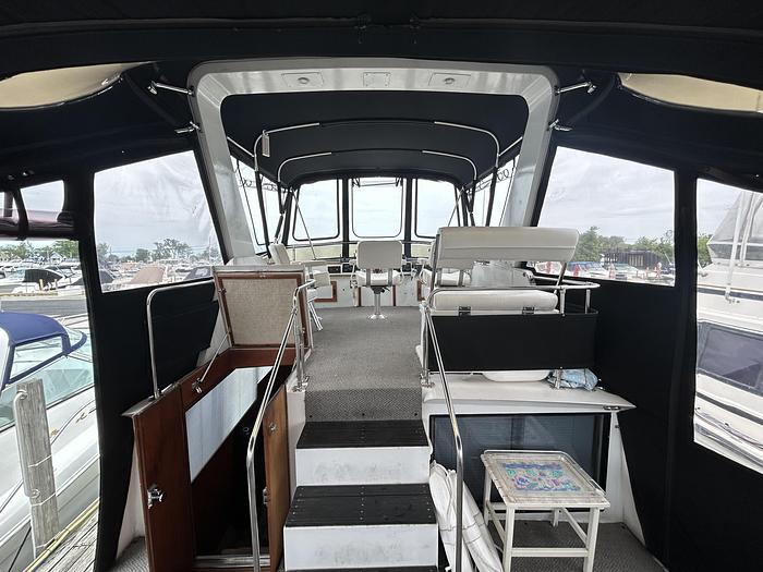 Used 1986 Marinette 39' Double Cabin