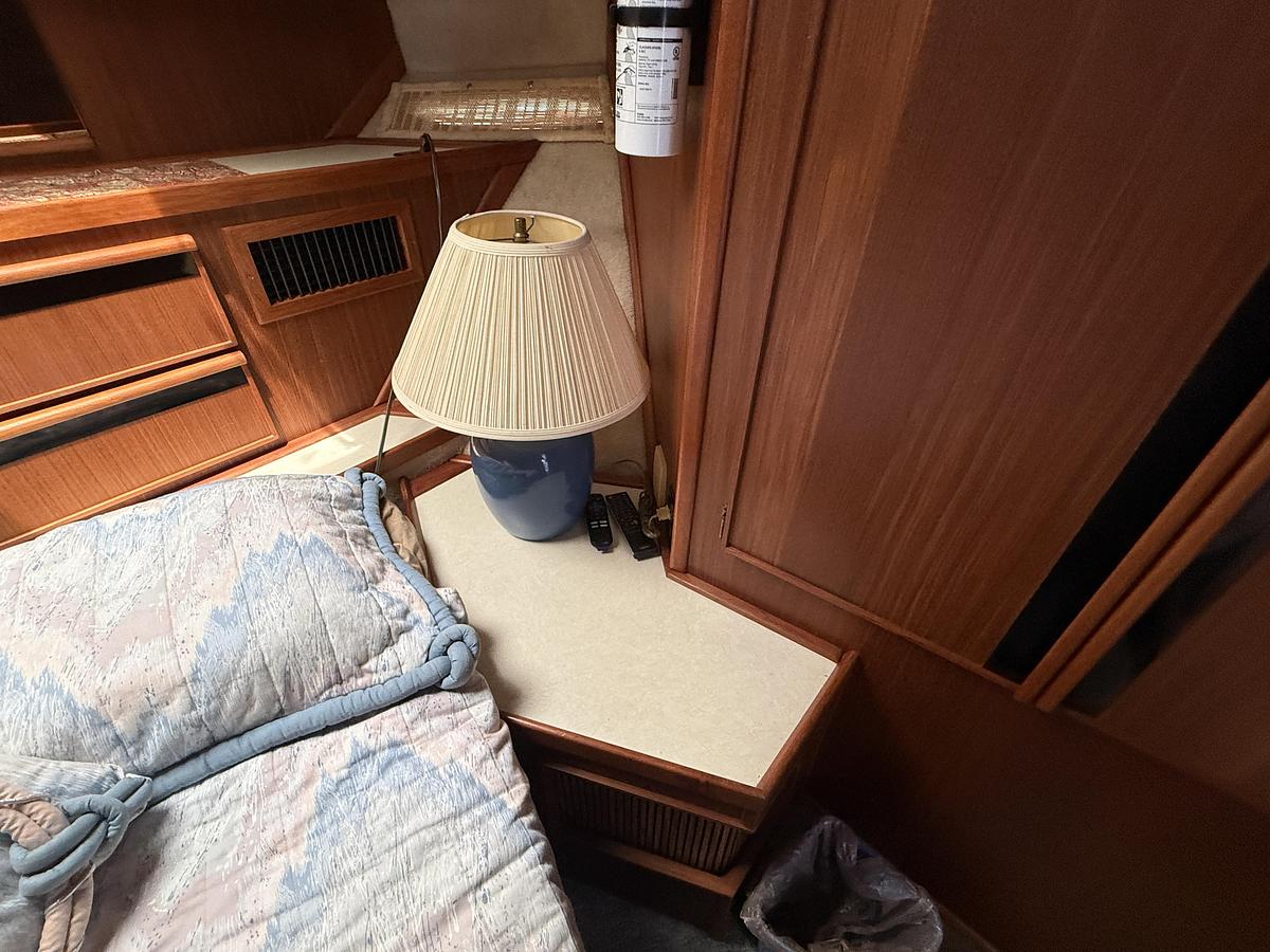 Used 1986 Sea Ray 410 Sundancer