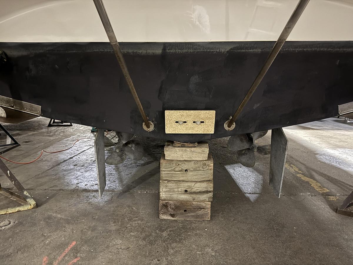 Used 1998  Silverton 352 Motor Yacht