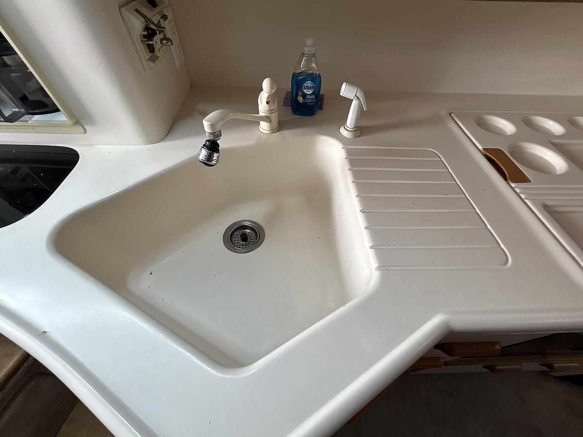 Used 1993 Sea Ray 440 Sundancer