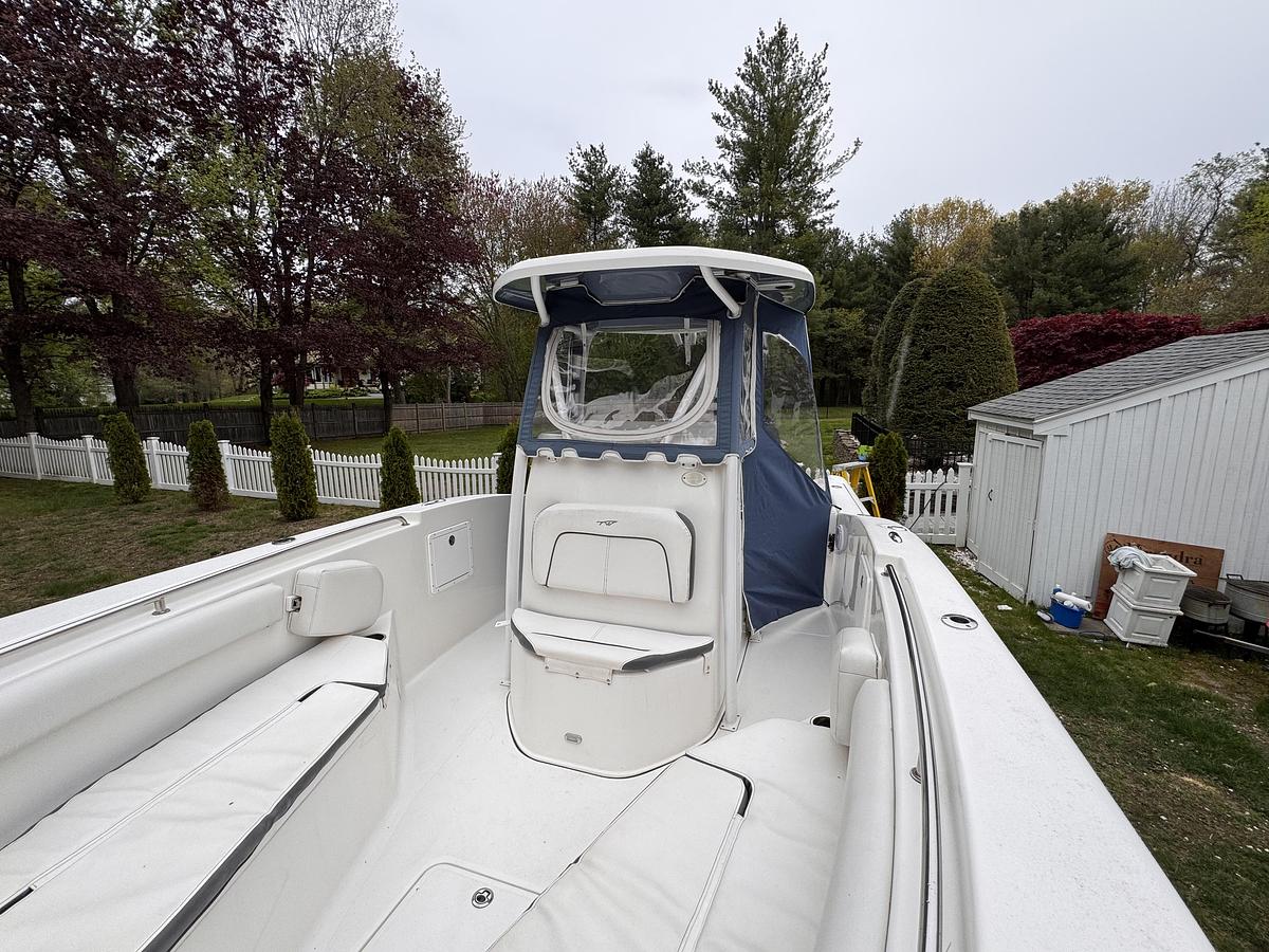 Used 2015 Tidewater 252 Center Console Adventure