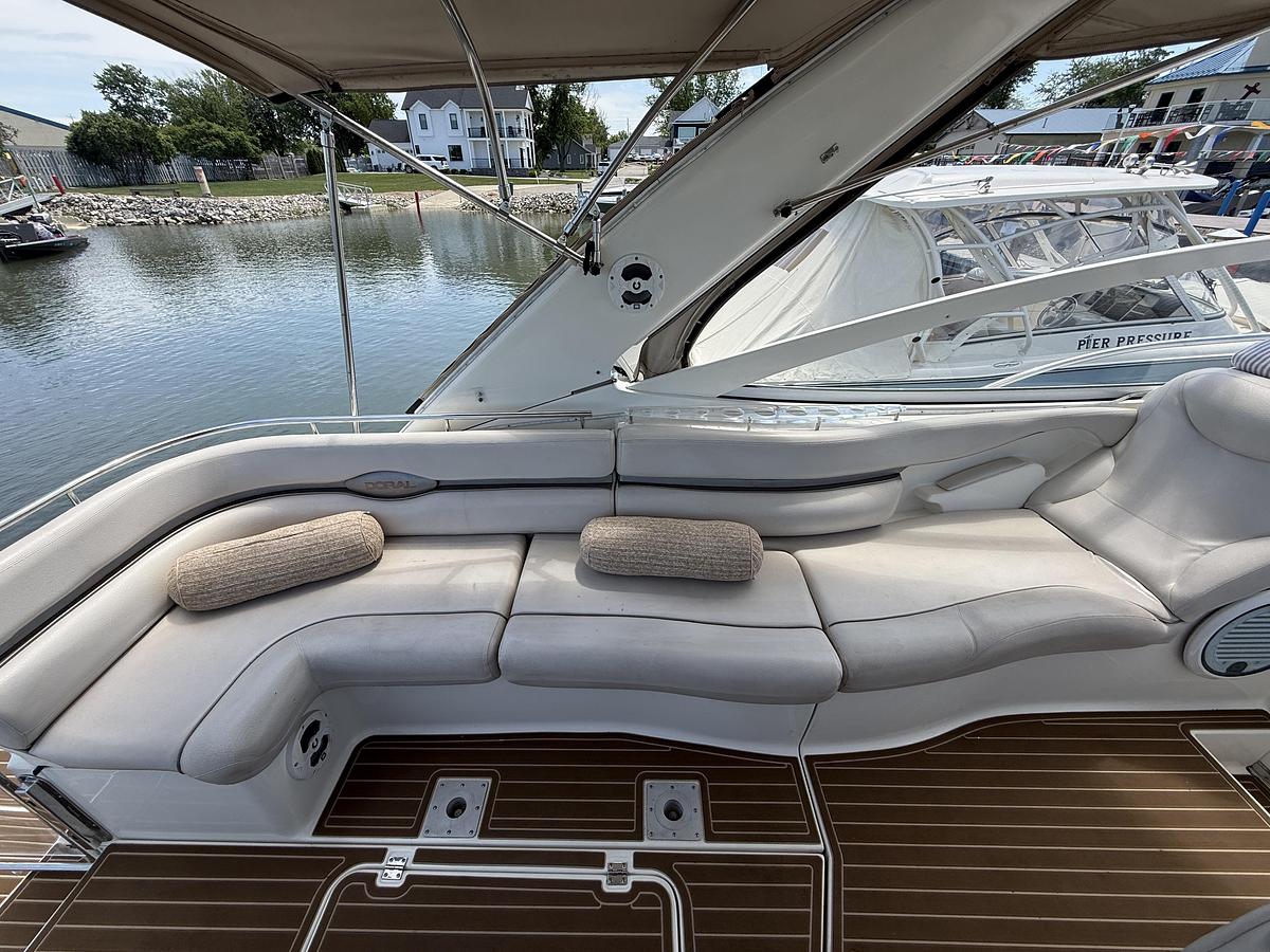Used 2001 Doral 330 SE