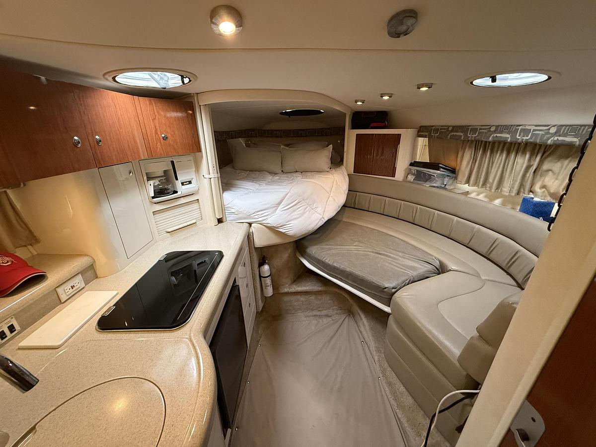 Used 2000 Monterey 322 Cruiser