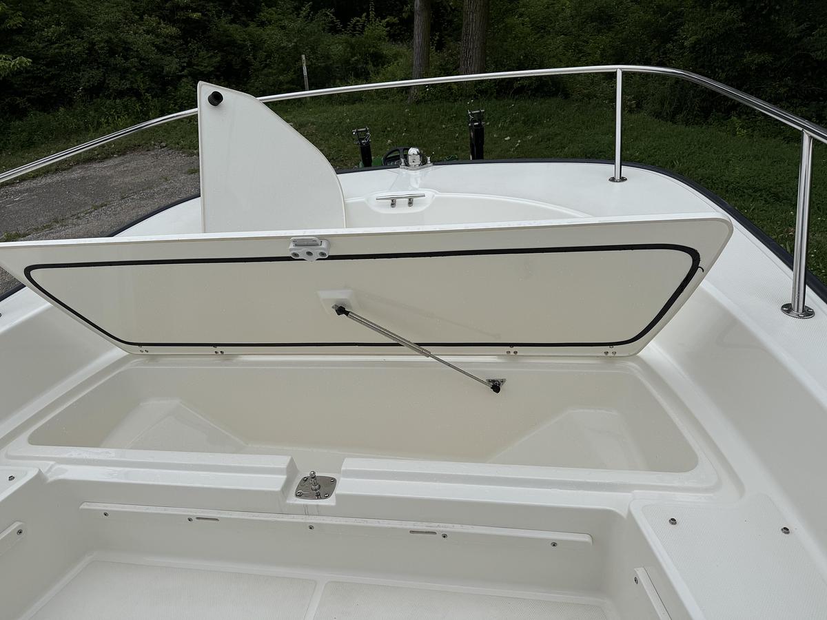 Used 2013 Boston Whaler 210 Montauk