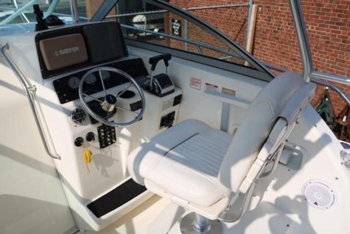 Used 2001 Boston Whaler 26 Conquest
