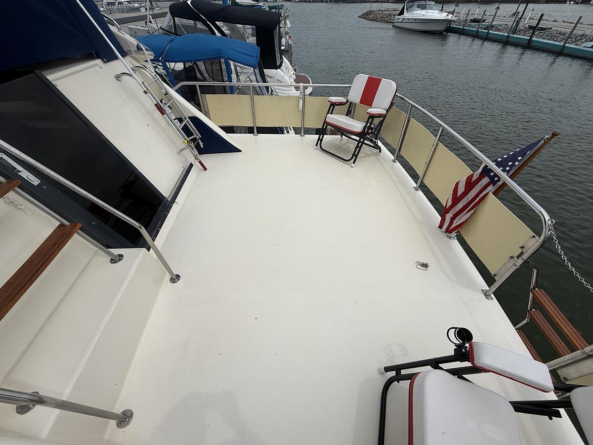 Used 1986 Sea Ray 410 Sundancer