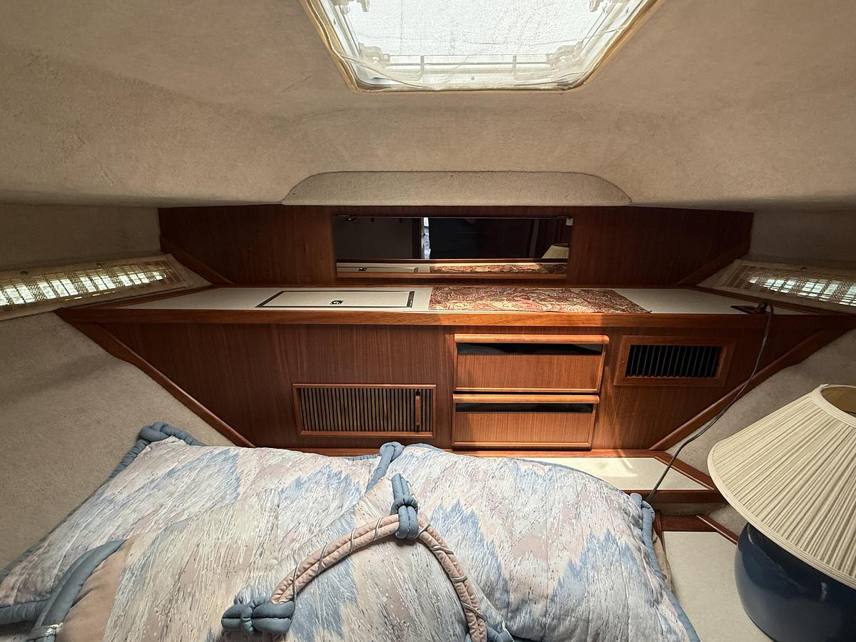 Used 1986 Sea Ray 410 Sundancer