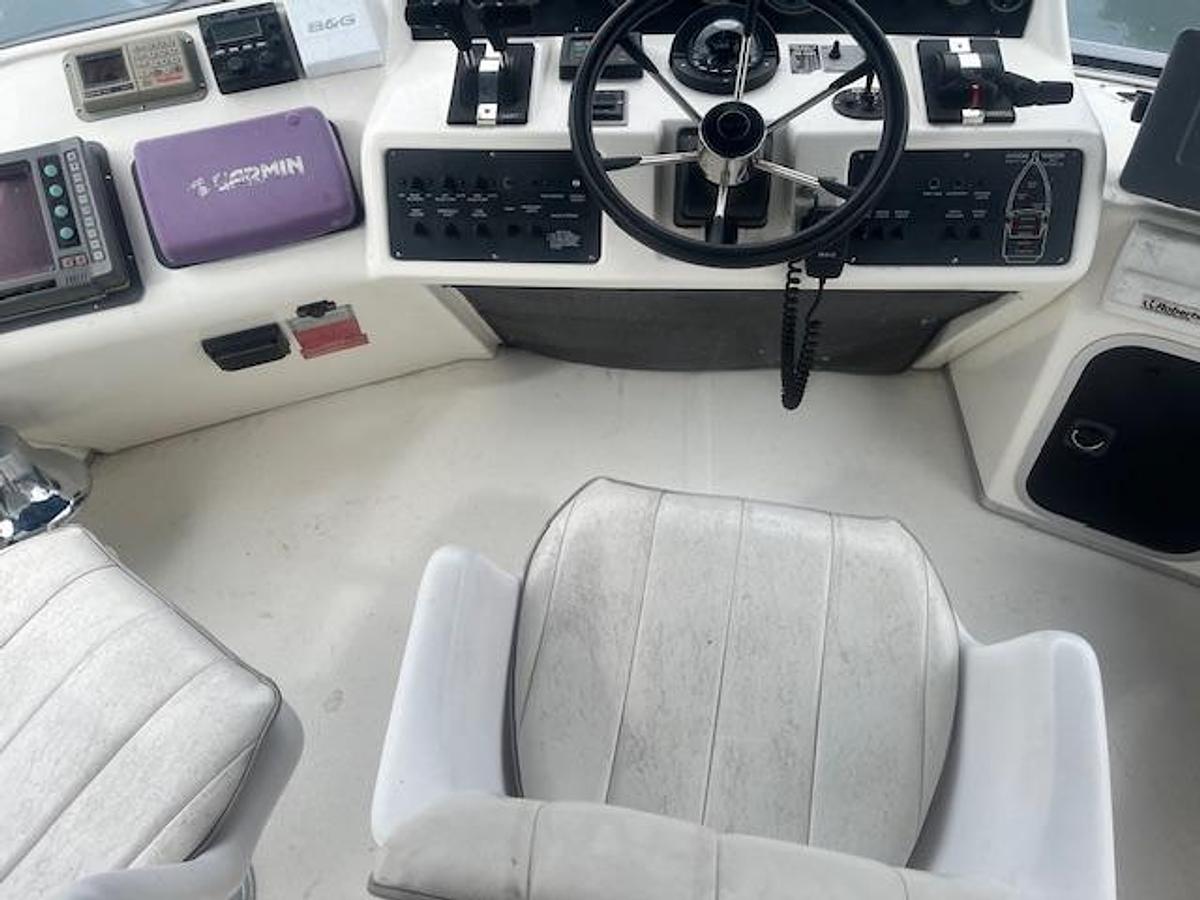 Used 1991 Sea Ray 370 Sedan Bridge