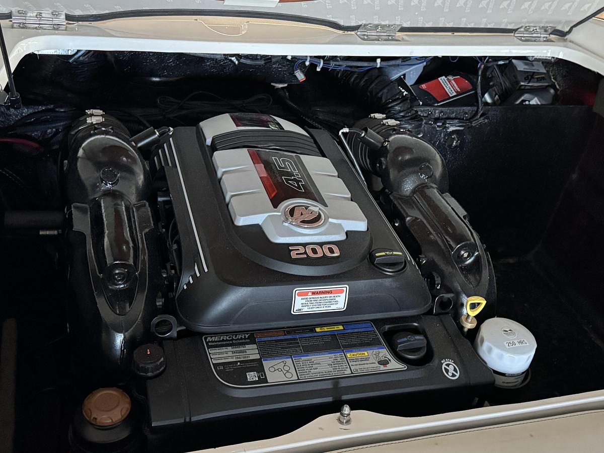 Used 2021 Stingray 205 LS