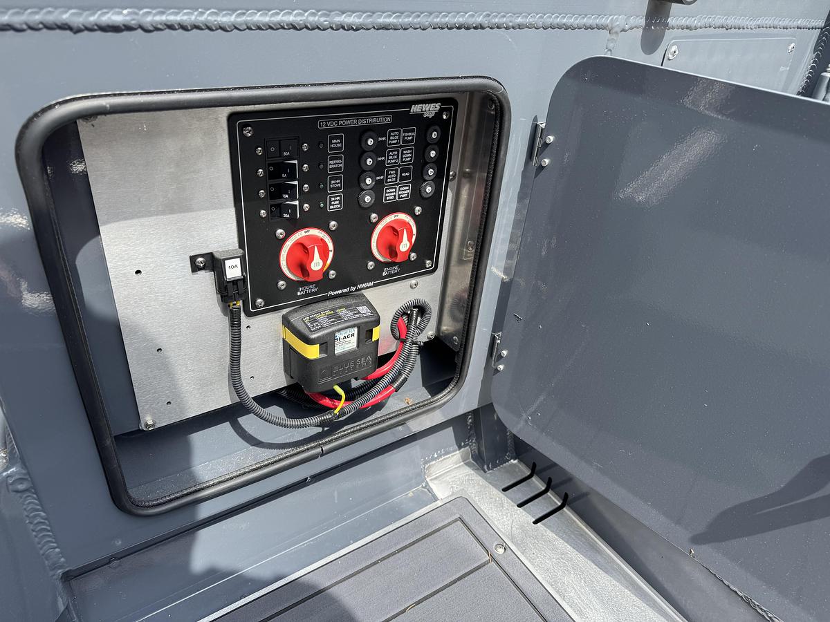 Used 2025 Hewescraft 240 Pacific Cruiser Hardtop