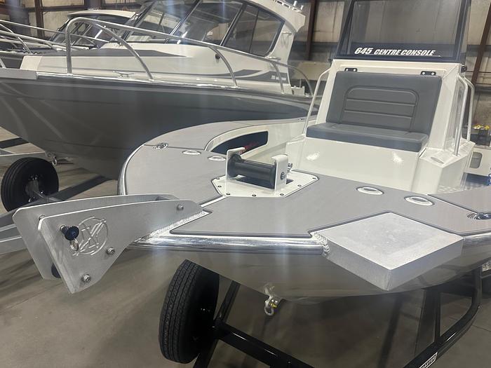 2025 Extreme Boats 645 Centre Console
