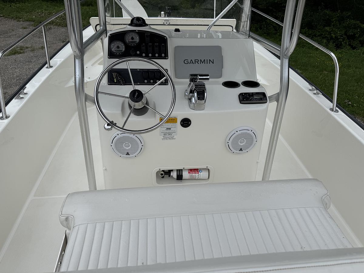 Used 2013 Boston Whaler 210 Montauk