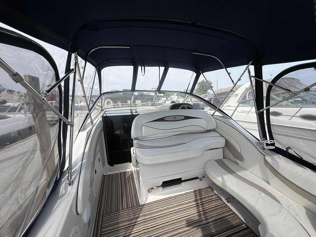 Used 1998 Four Winns 258 Vista