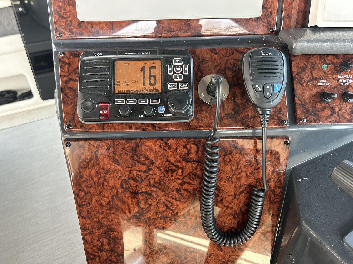 Used 1993 Sea Ray 440 Sundancer