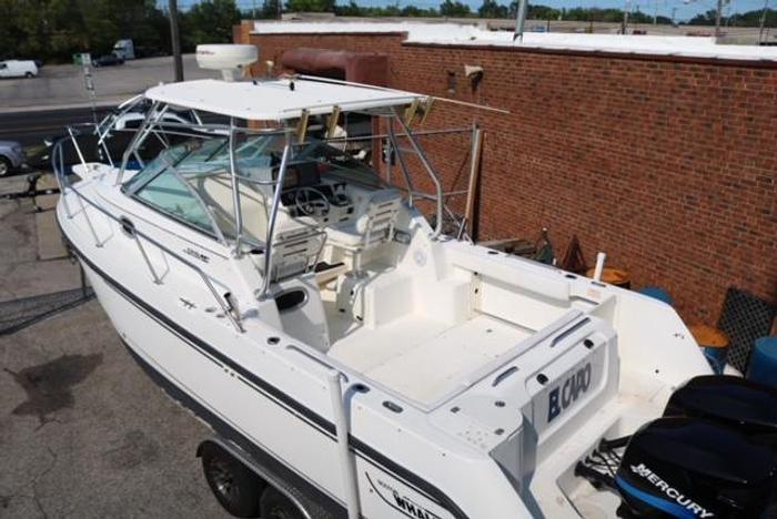 Used 2001 Boston Whaler 26 Conquest
