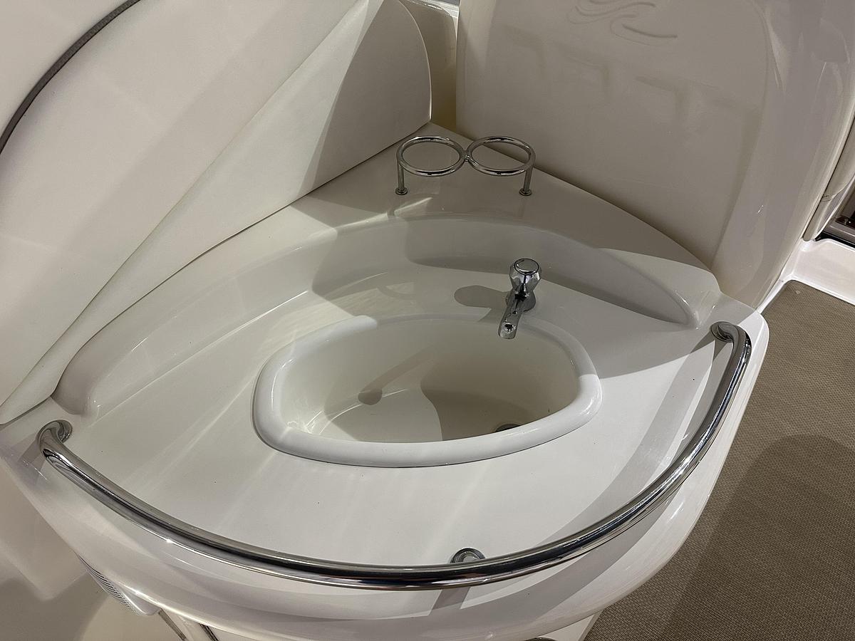 Used 2004 Sea Ray 340 Sundancer