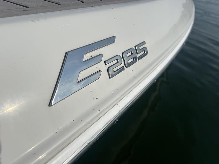 Used 2022 Crownline E285