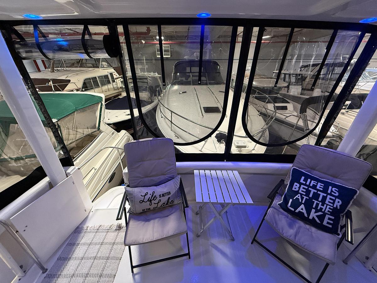 Used 1998  Silverton 352 Motor Yacht