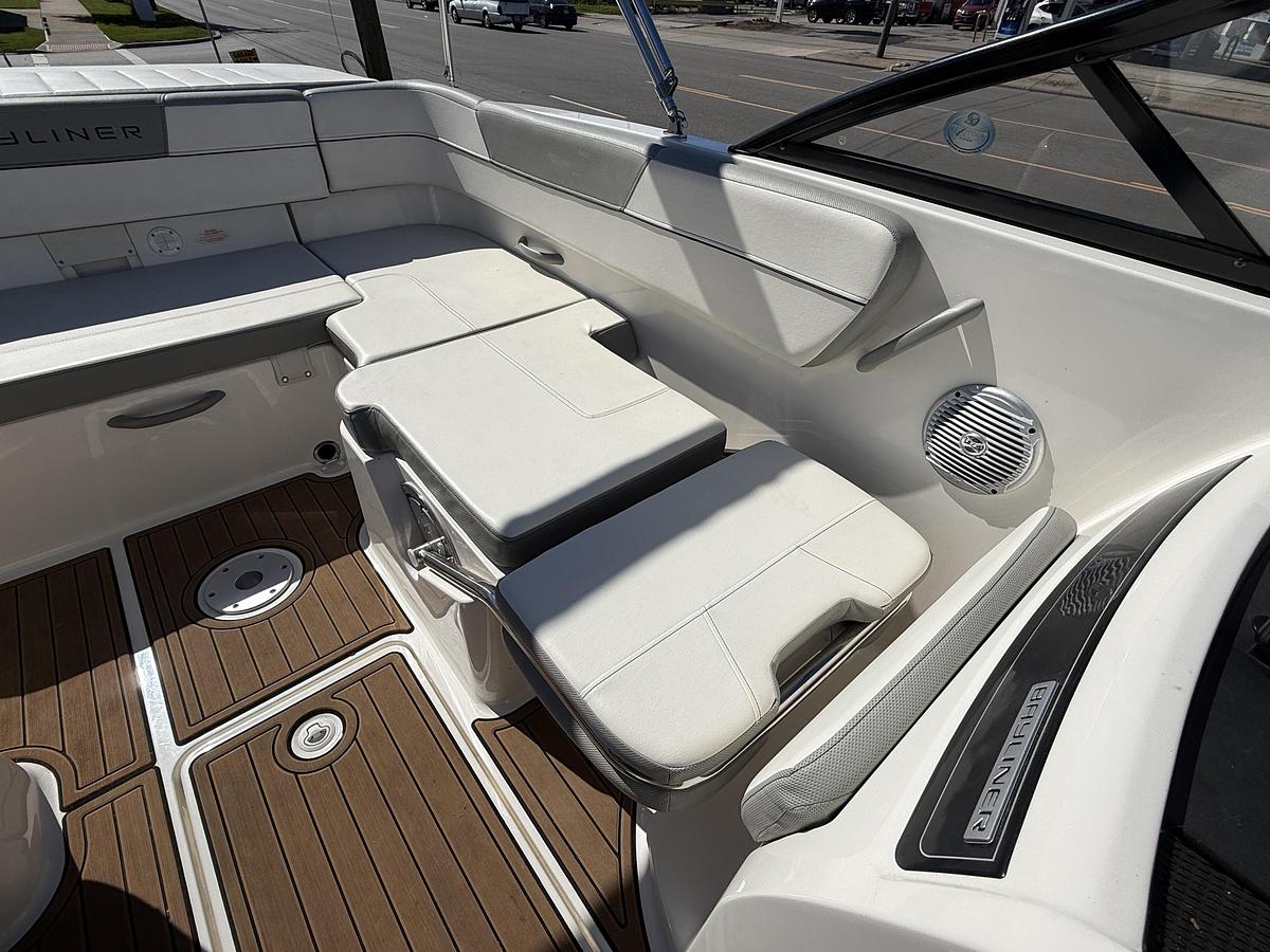 Used 2016 Bayliner VR5