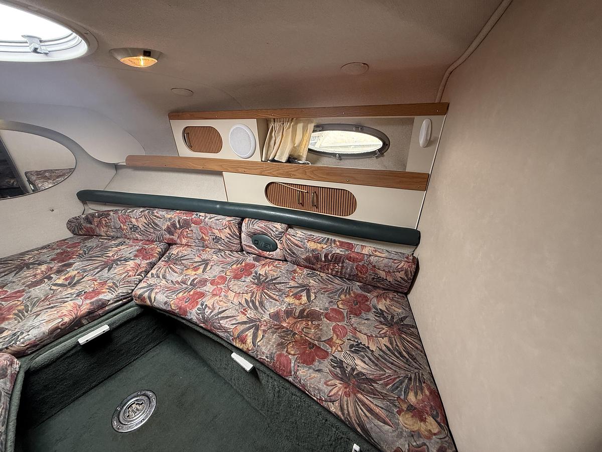 Used 1998 Four Winns 258 Vista