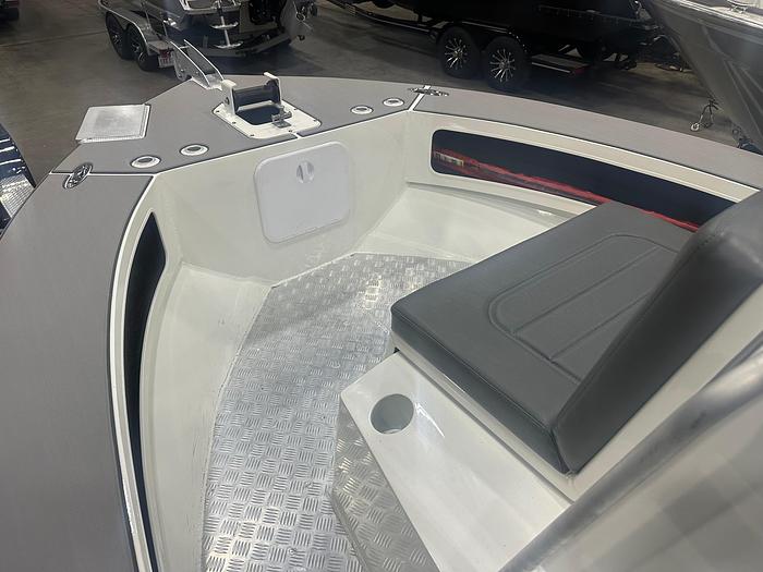 2025 Extreme Boats 645 Centre Console