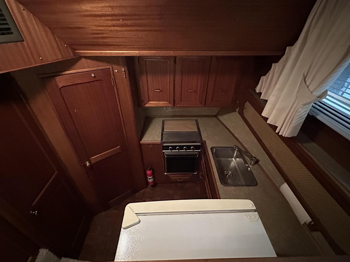 Used 1982 Egg Harbor 42 Aft Cabin Motor Yacht