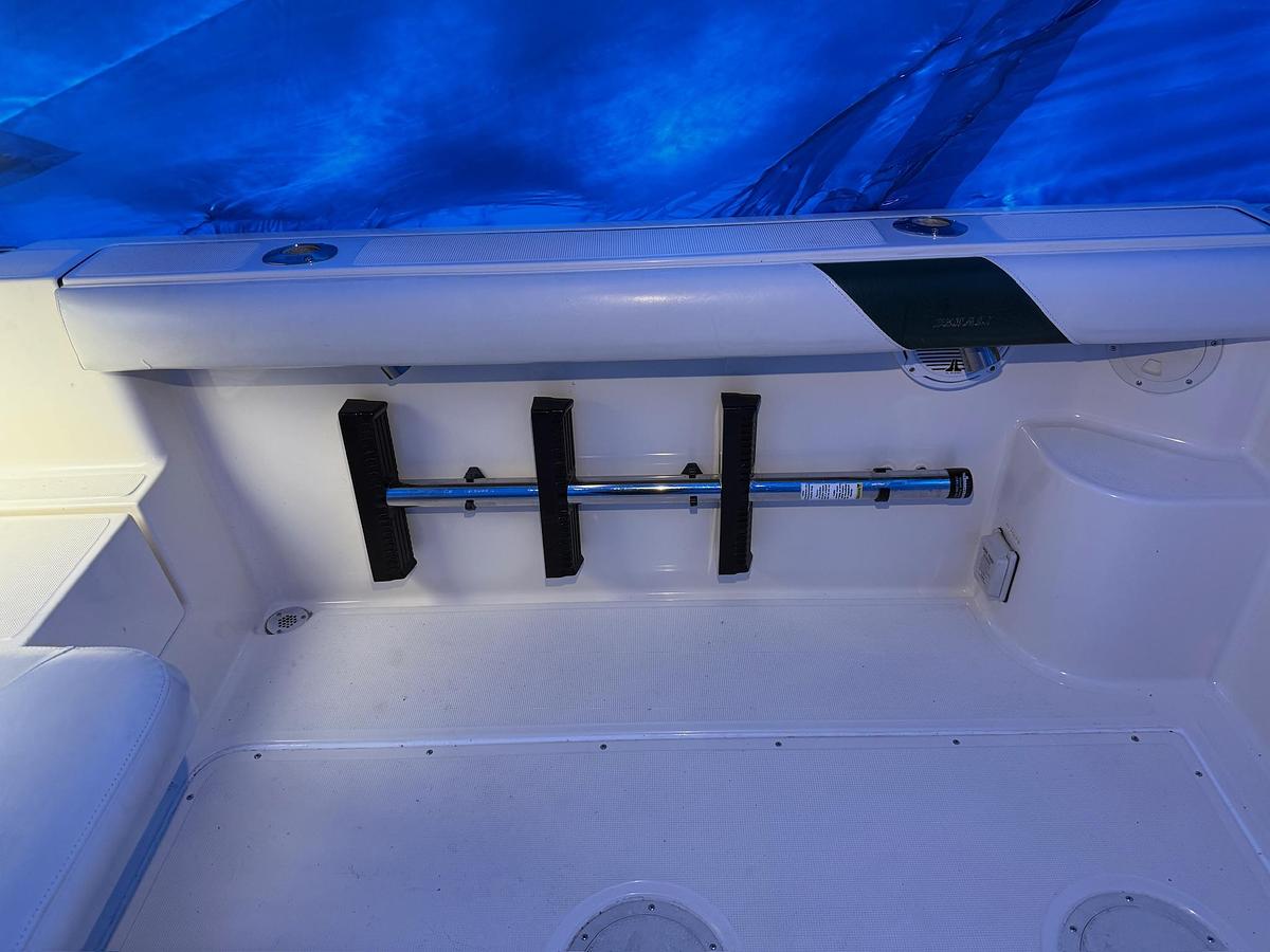 Used 1998 Pursuit 2860 Denali