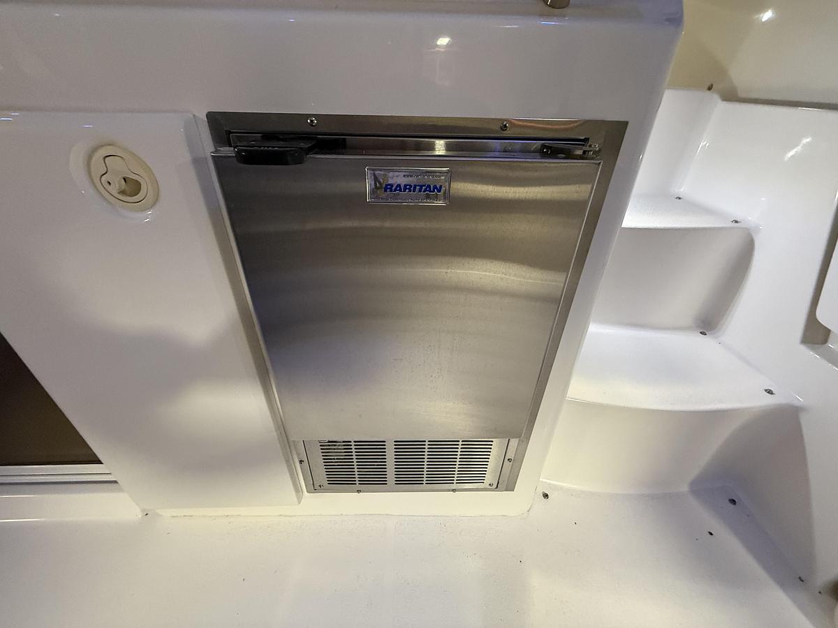 Used 1998  Silverton 352 Motor Yacht