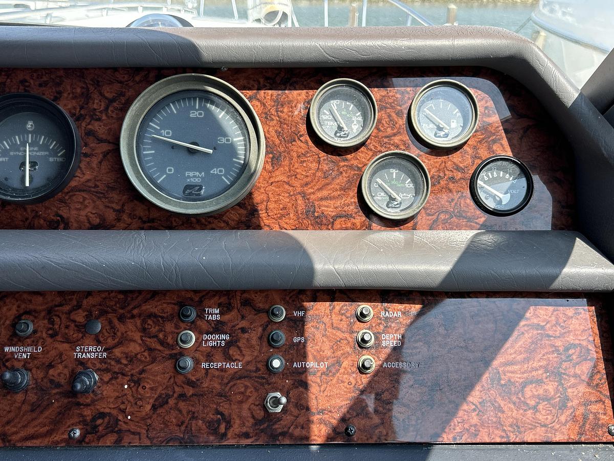 Used 1993 Sea Ray 440 Sundancer