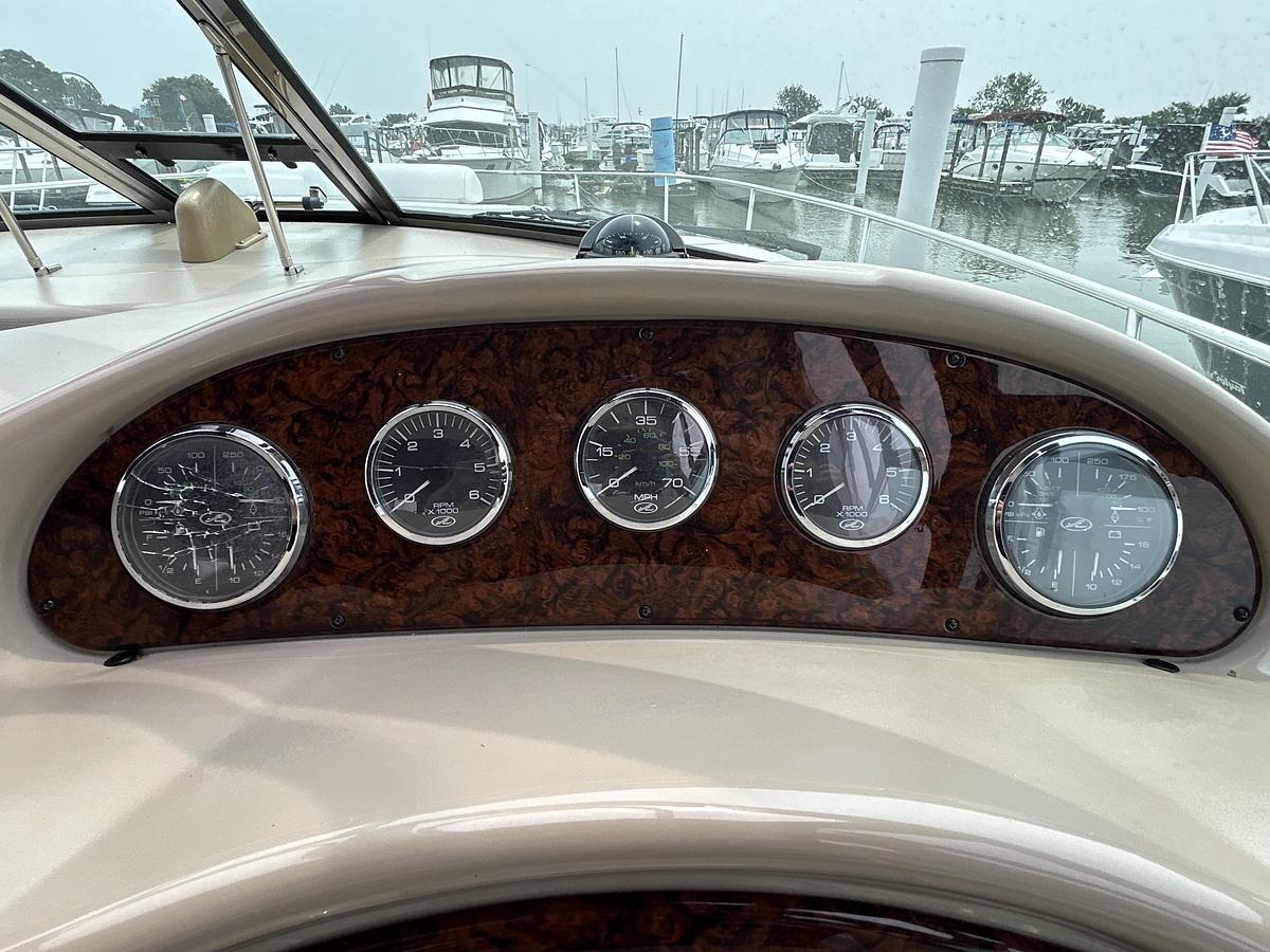 Used 2005 Sea Ray 320 Sundancer