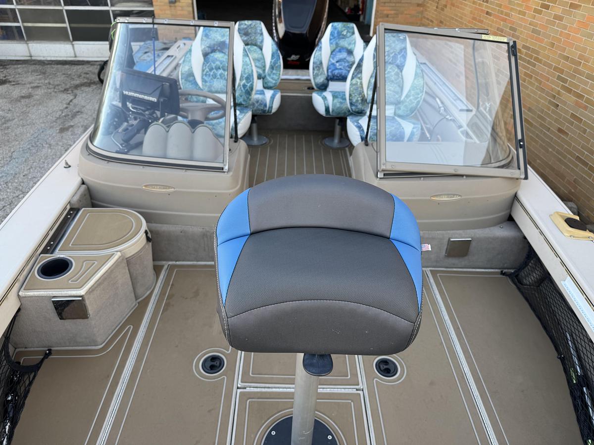 Used 2003 Crestliner 202 Tourament Side Console