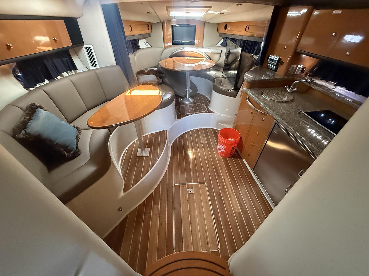 Used 2009 Chaparral 330 Signature