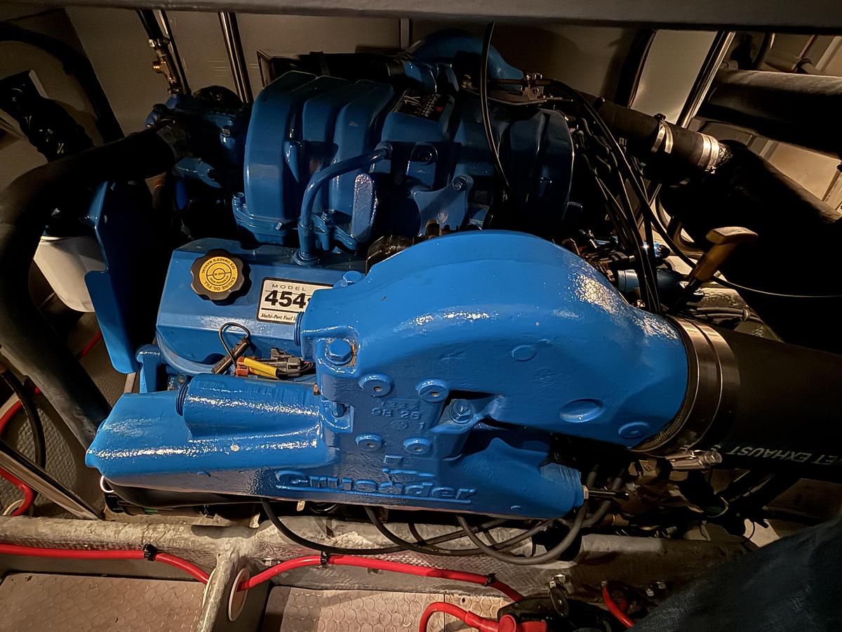 Used 1998  Silverton 352 Motor Yacht