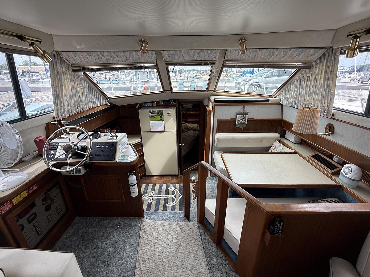 Used 1986 Sea Ray 410 Sundancer