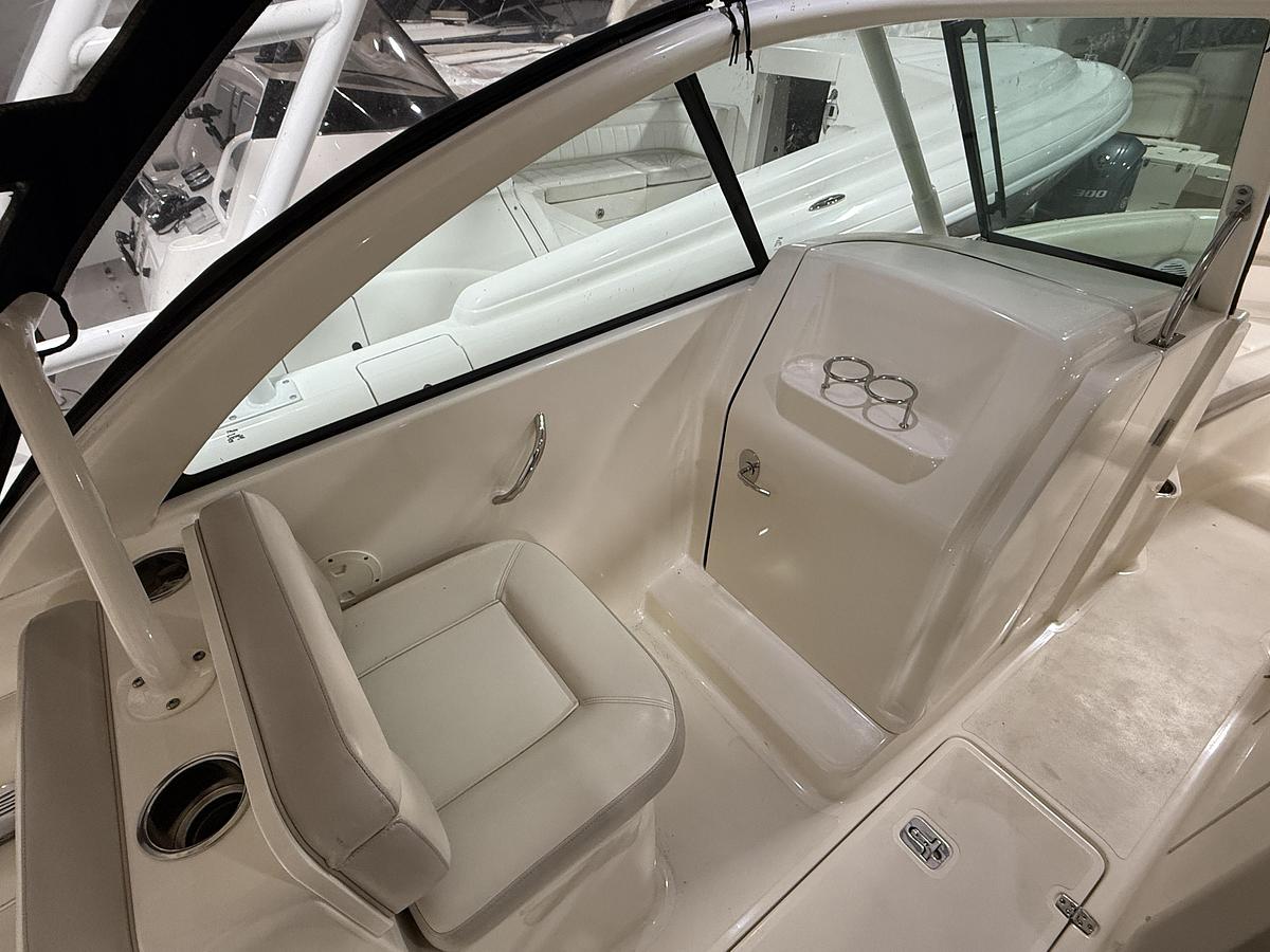 Used 2014 Pursuit 265 DC