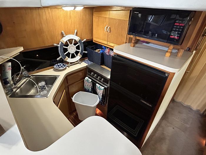 Used 1990 Silverton  40 Motor Yacht