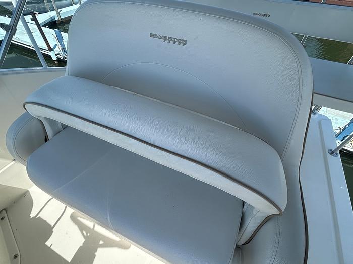 Used 2007 Silverton 33 Convertible