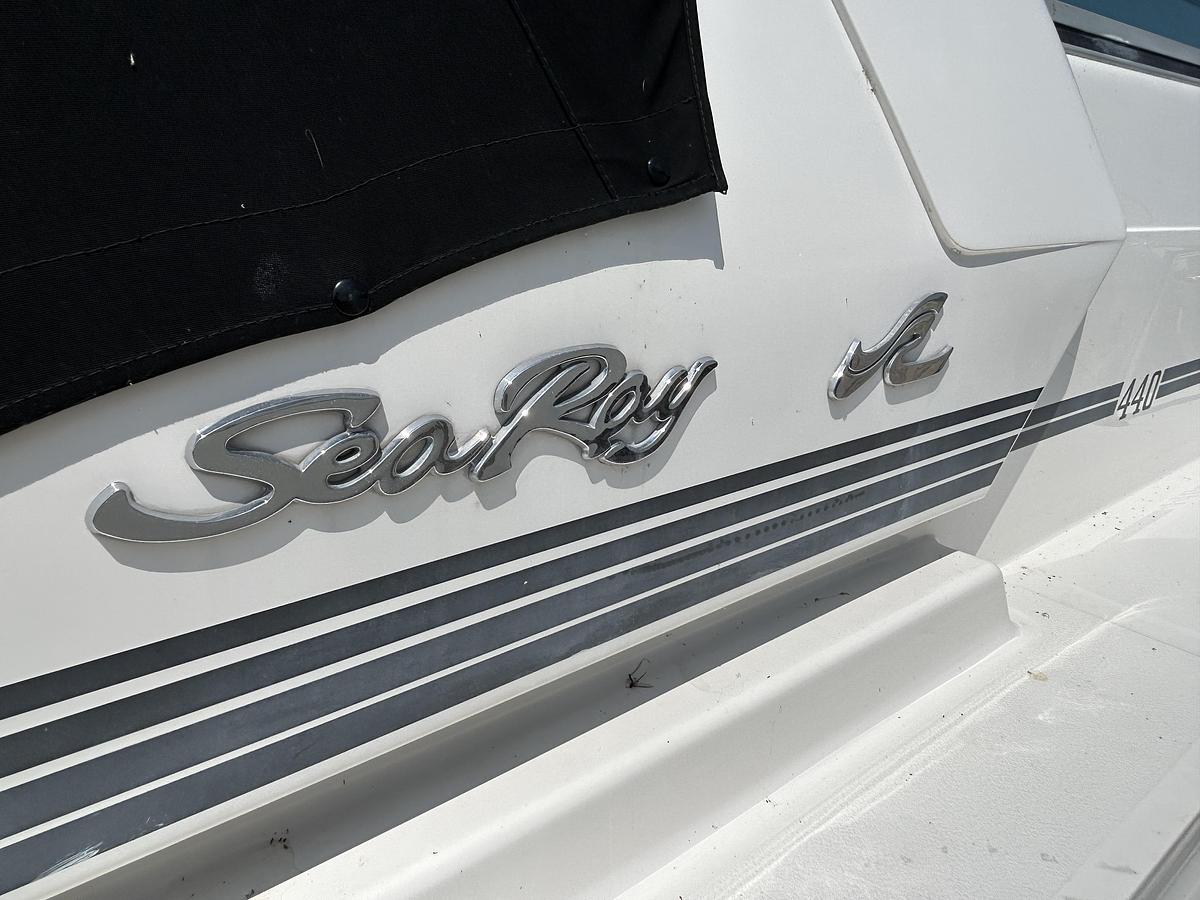 Used 1993 Sea Ray 440 Sundancer