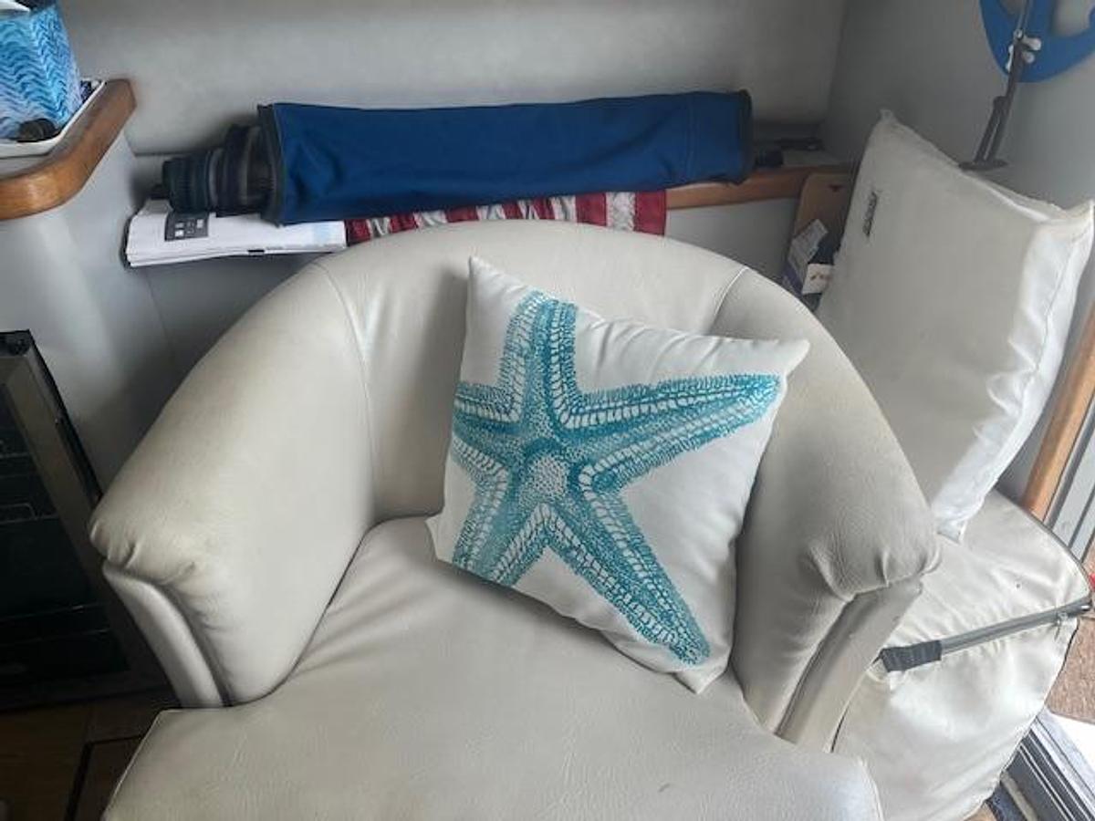 Used 1991 Sea Ray 370 Sedan Bridge