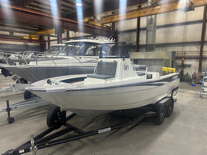2025 Extreme Boats 645 Centre Console