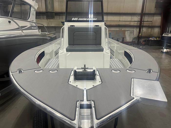 2025 Extreme Boats 645 Centre Console