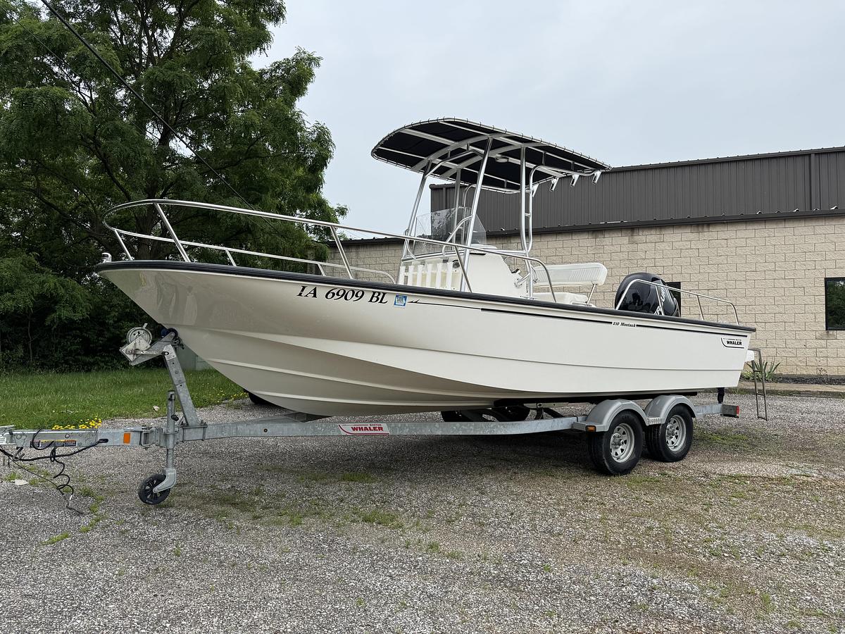 Used 2013 Boston Whaler 210 Montauk