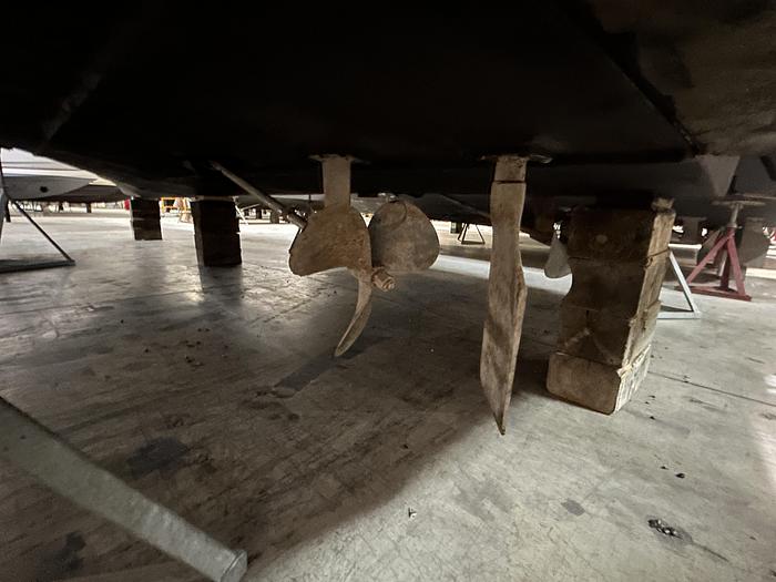 Used 1990 Carver 3257 Montego