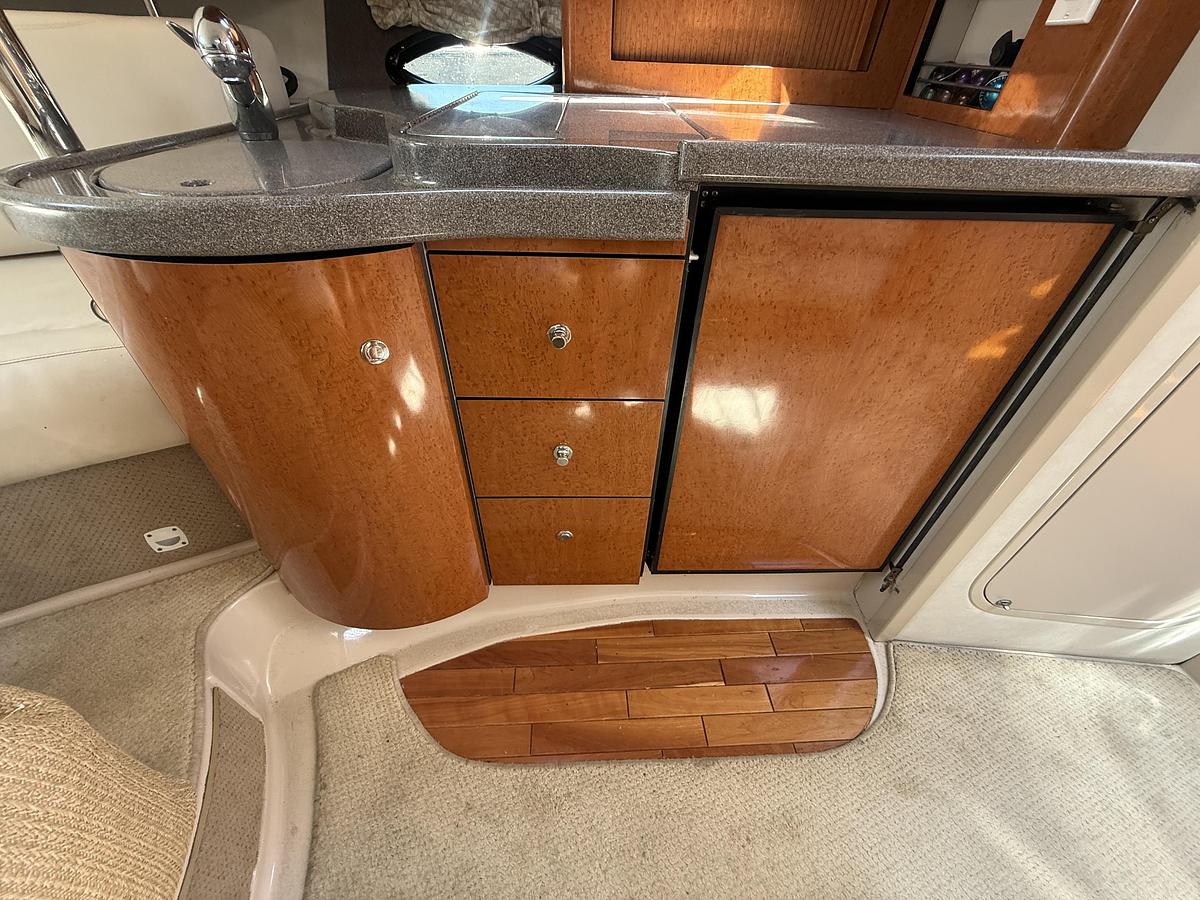 Used 2001 Doral 330 SE