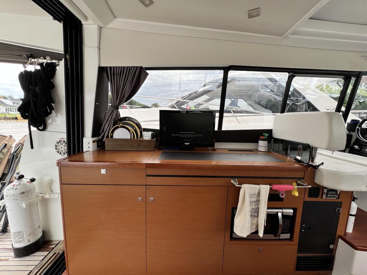 Used 2017 Jeanneau  NC-11