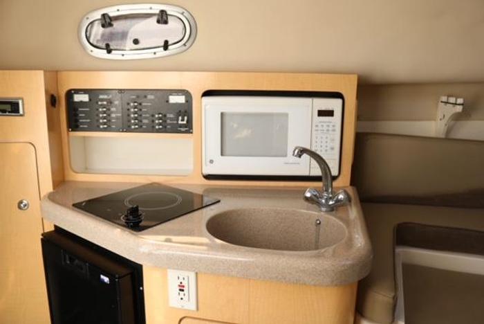 Used 2001 Boston Whaler 26 Conquest