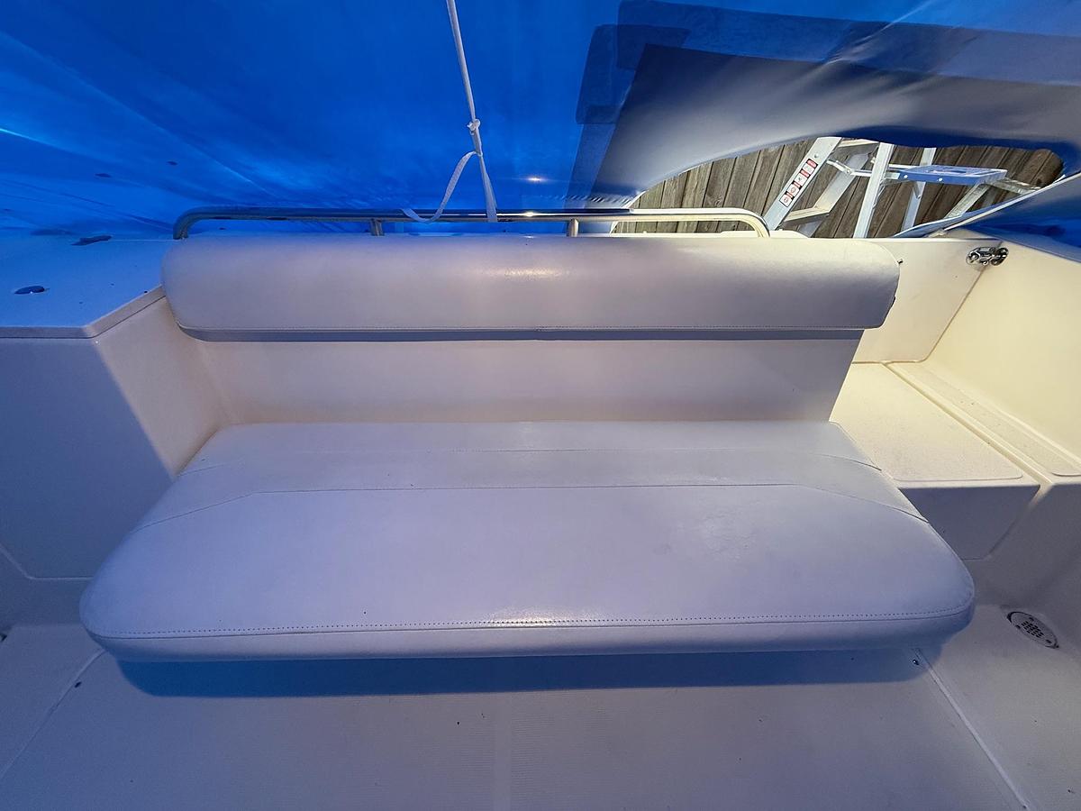 Used 1998 Pursuit 2860 Denali