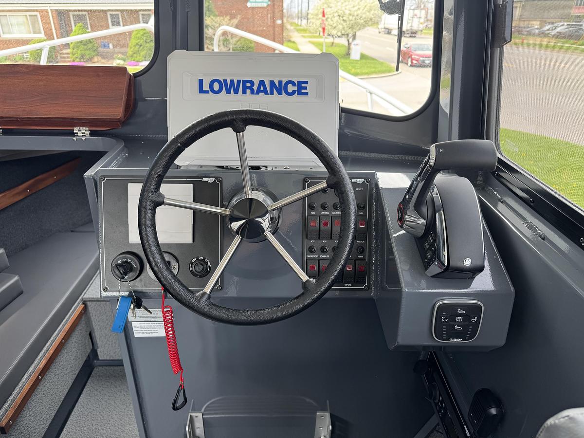 Used 2025 Hewescraft 240 Pacific Cruiser Hardtop