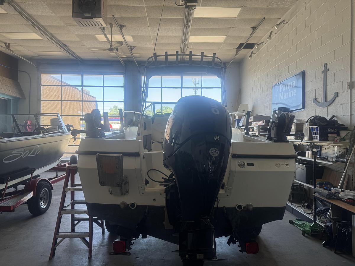 Used 1992 Bayliner 2052 Trophy